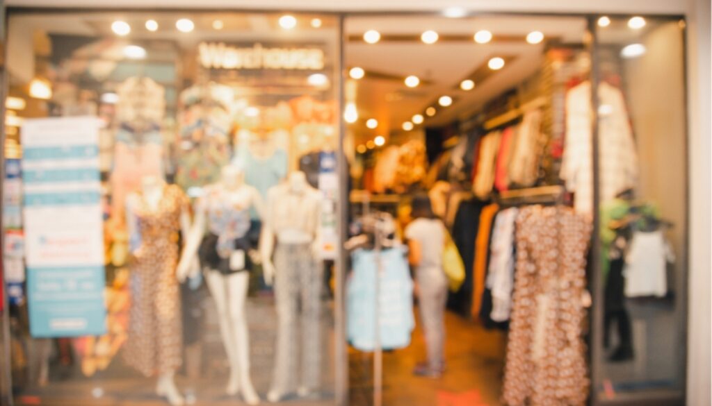 Women's clothing boutiqe storefront.
