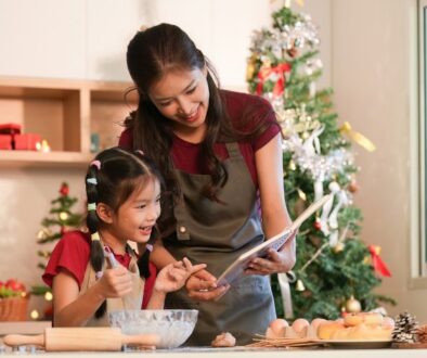 obrien-&-associates-child-care-home-visits-integrity-mother-and-daughter-holiday-baking