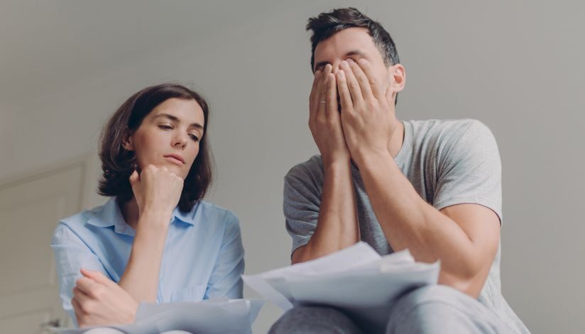 o'brien-&-associates-how-unclear-information-can-create-relationship-stress-couple-bills